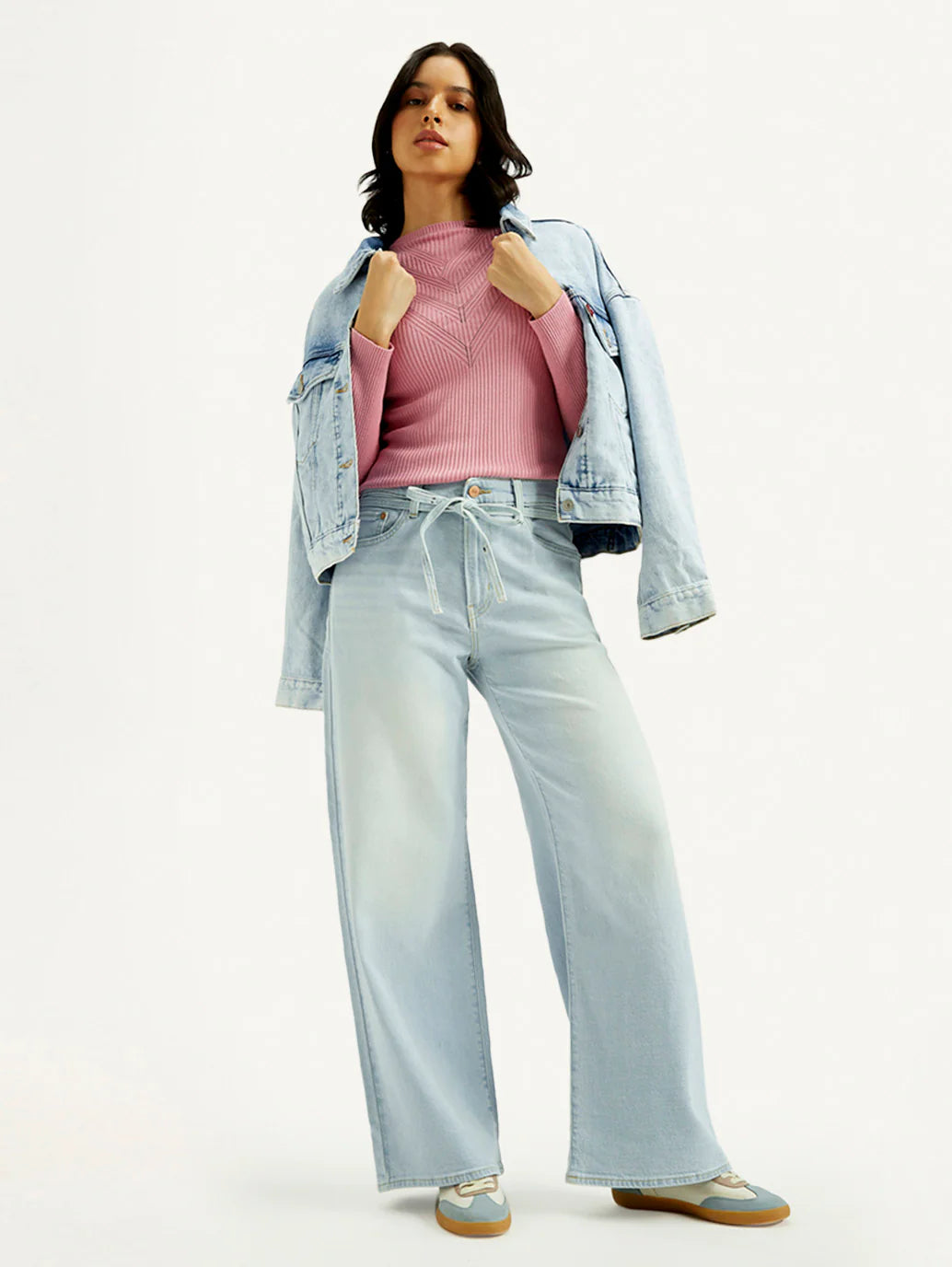 Everyday Wear Women’s Light Indigo Straight Fit Mid Rise Denim Jeans with Timeless Appeal