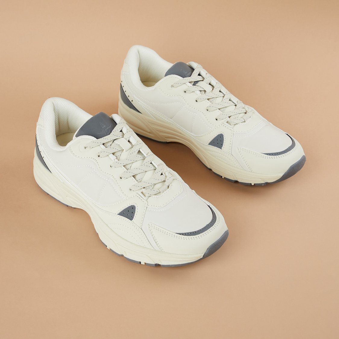 Quilted Casual Sneakers Men Lightweight Modern Design