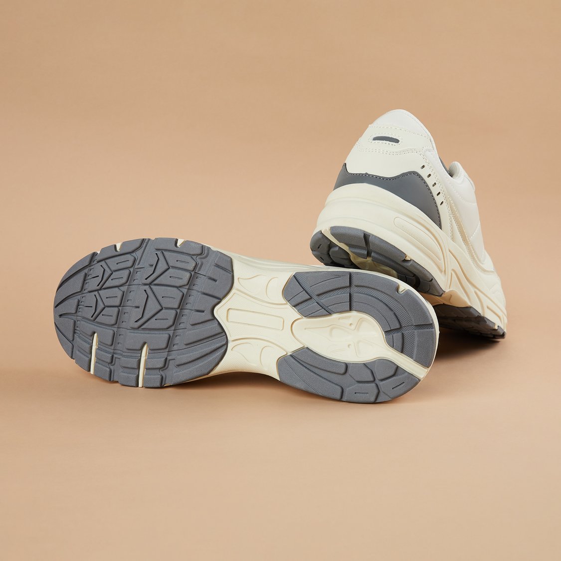 Quilted Casual Sneakers Men Lightweight Modern Design