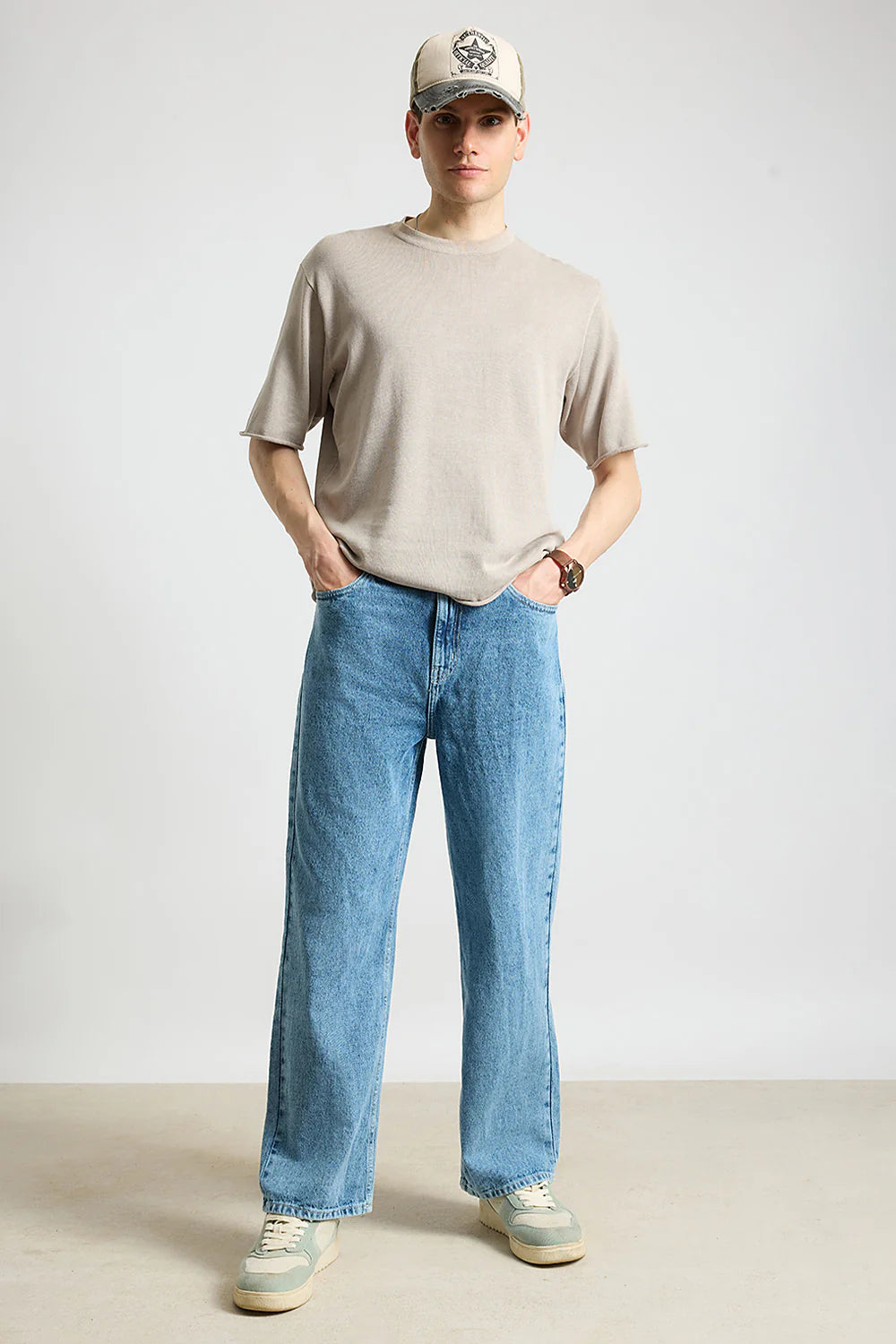 Modern Urban Grind Men's Baggy Denim Jeans with Relaxed Street Style Look