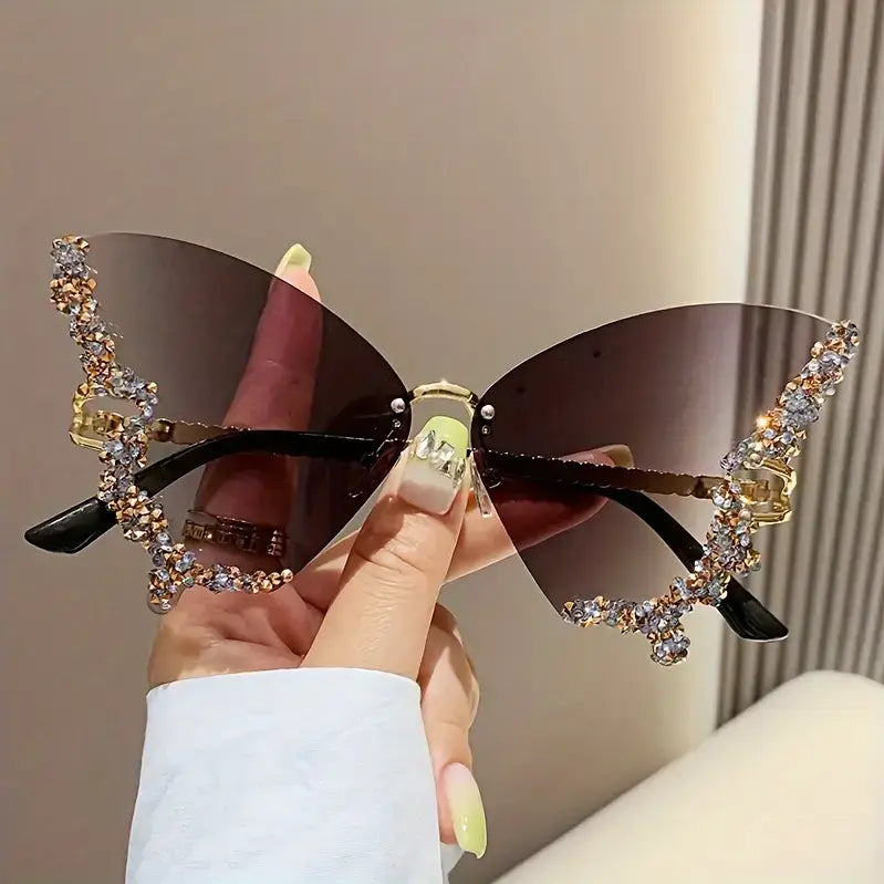 Fashionable Butterfly Wing Sunglasses Crystal Clear Lenses