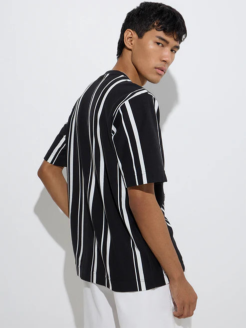 Black Stripe Printed Relaxed Fit T Shirt for Men Breathable Comfortable Material