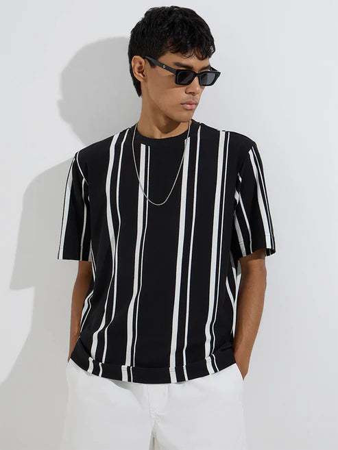 Black Stripe Printed Relaxed Fit T Shirt for Men Breathable Comfortable Material