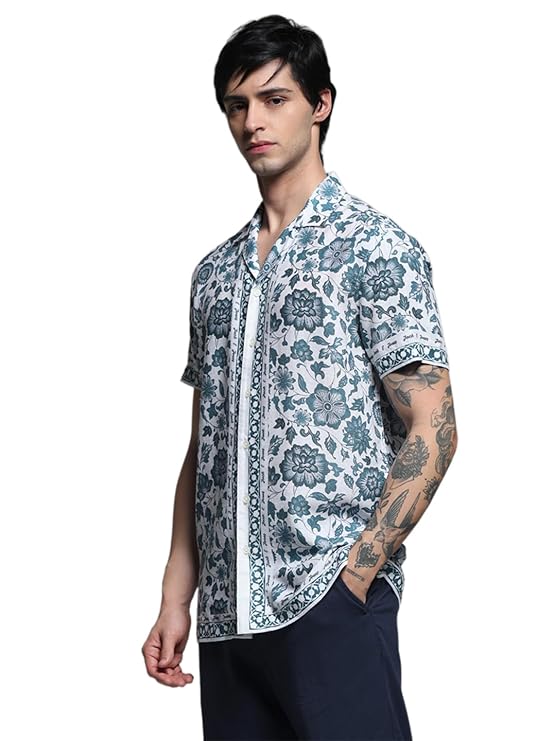 Classic Men’s Relaxed Fit Shirt Perfect for Work and Casual Wear