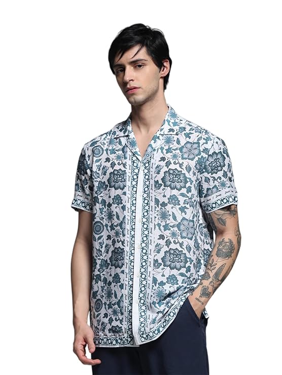 Classic Men’s Relaxed Fit Shirt Perfect for Work and Casual Wear