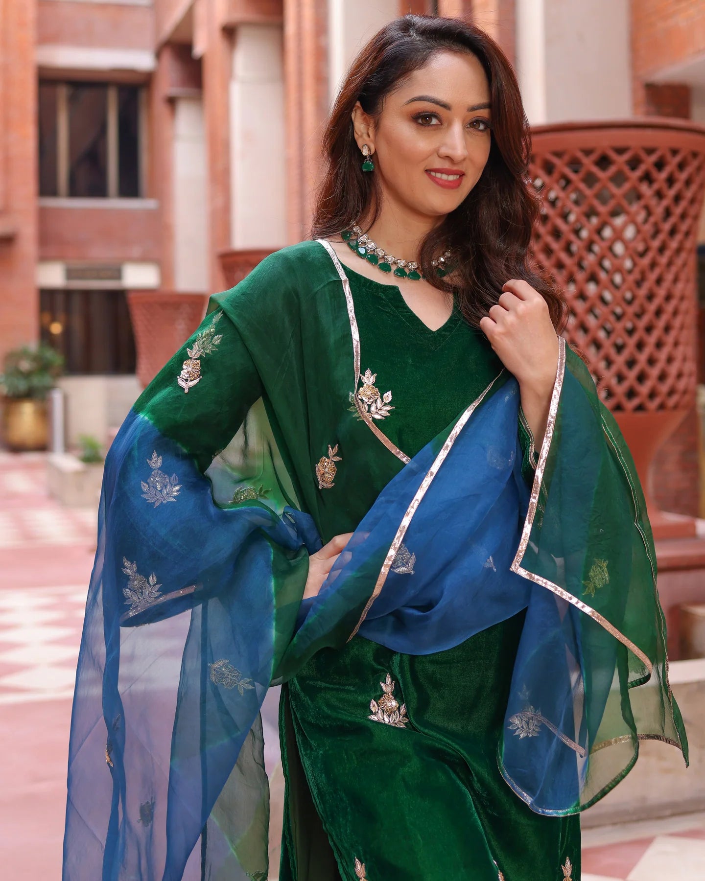 Sophisticated Women’s Classic Green Velvet Handcrafted Suit Set for Stylish and Traditional Ethnic Wear