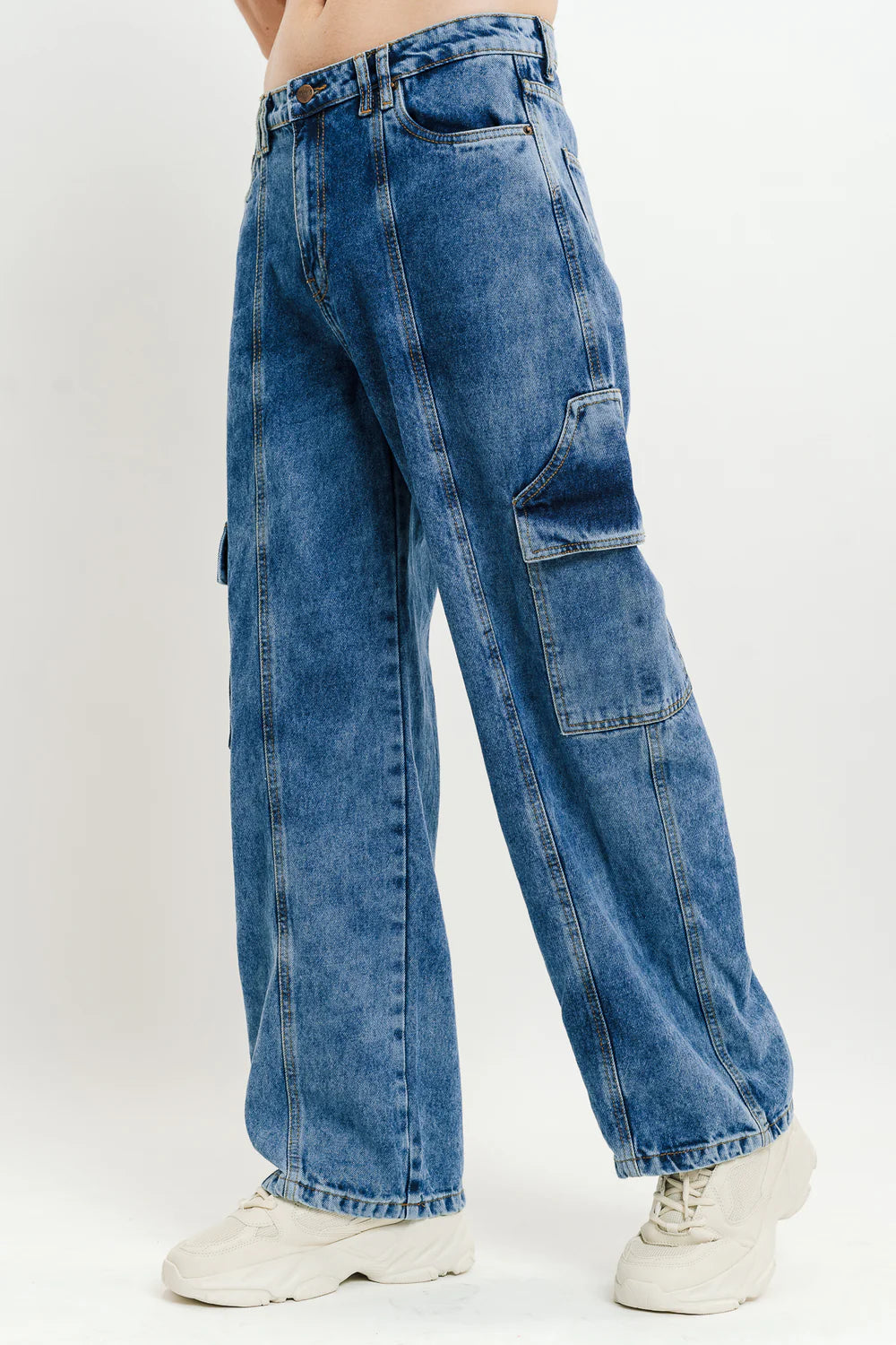 Blue Flap Pocket Men's Straight Cargo Jeans with Trendy Streetwear Look and Durable Fabric