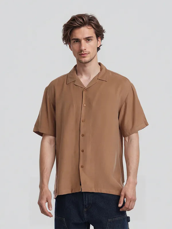 Men Rust Solid Relaxed Fit Casual Shirt