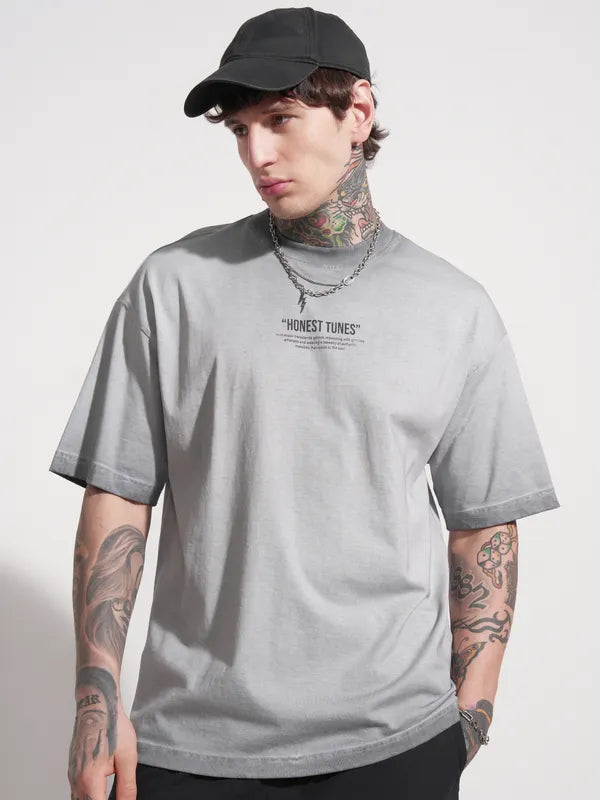 Versatile Grey Printed Oversized Fit Round Neck T-Shirt for Men’s Summer Wardrobe and Everyday Styling