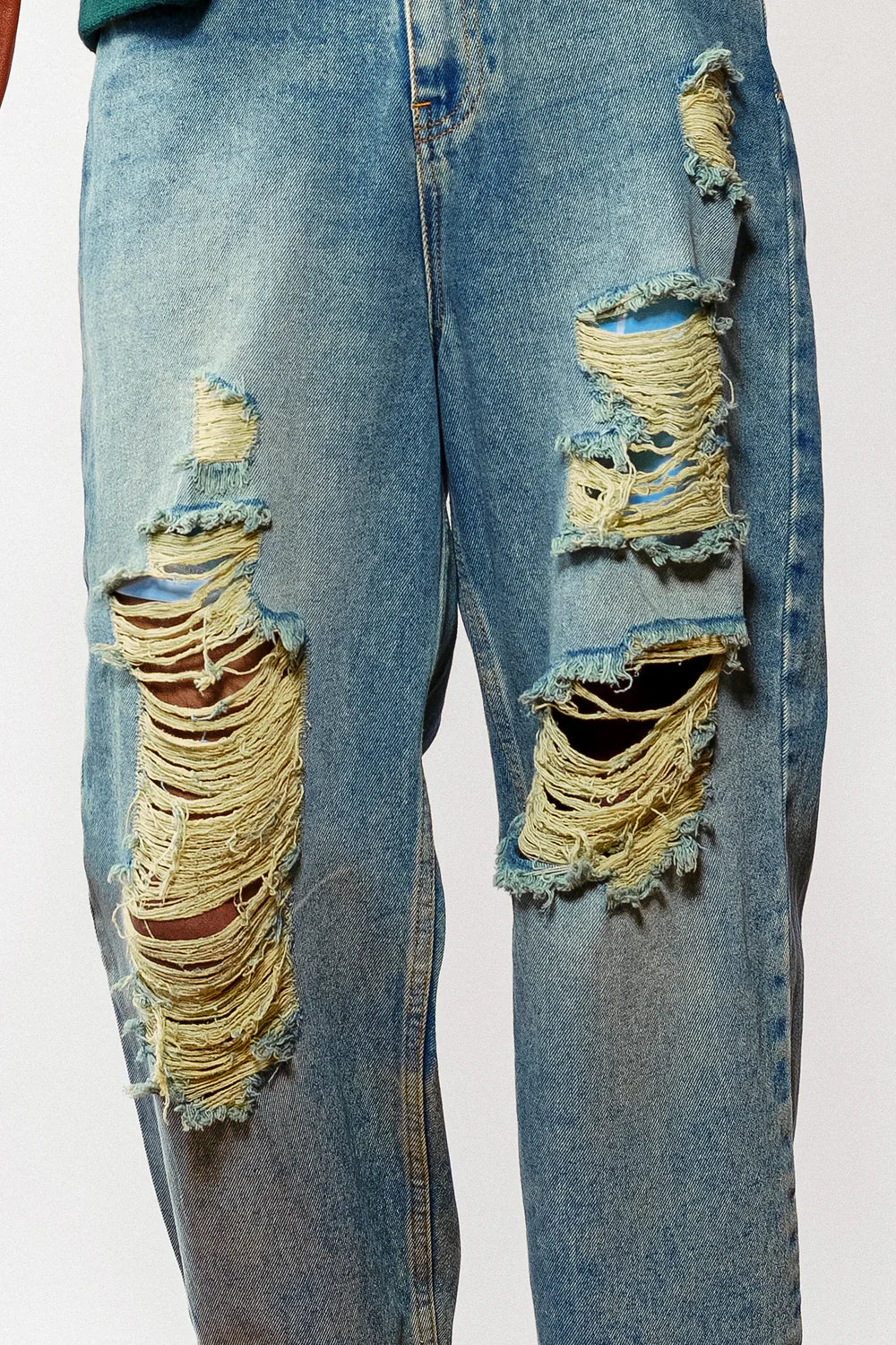 Stylish Blue Ripped Men's Slouchy Jeans Perfect for Casual and Urban Outfits
