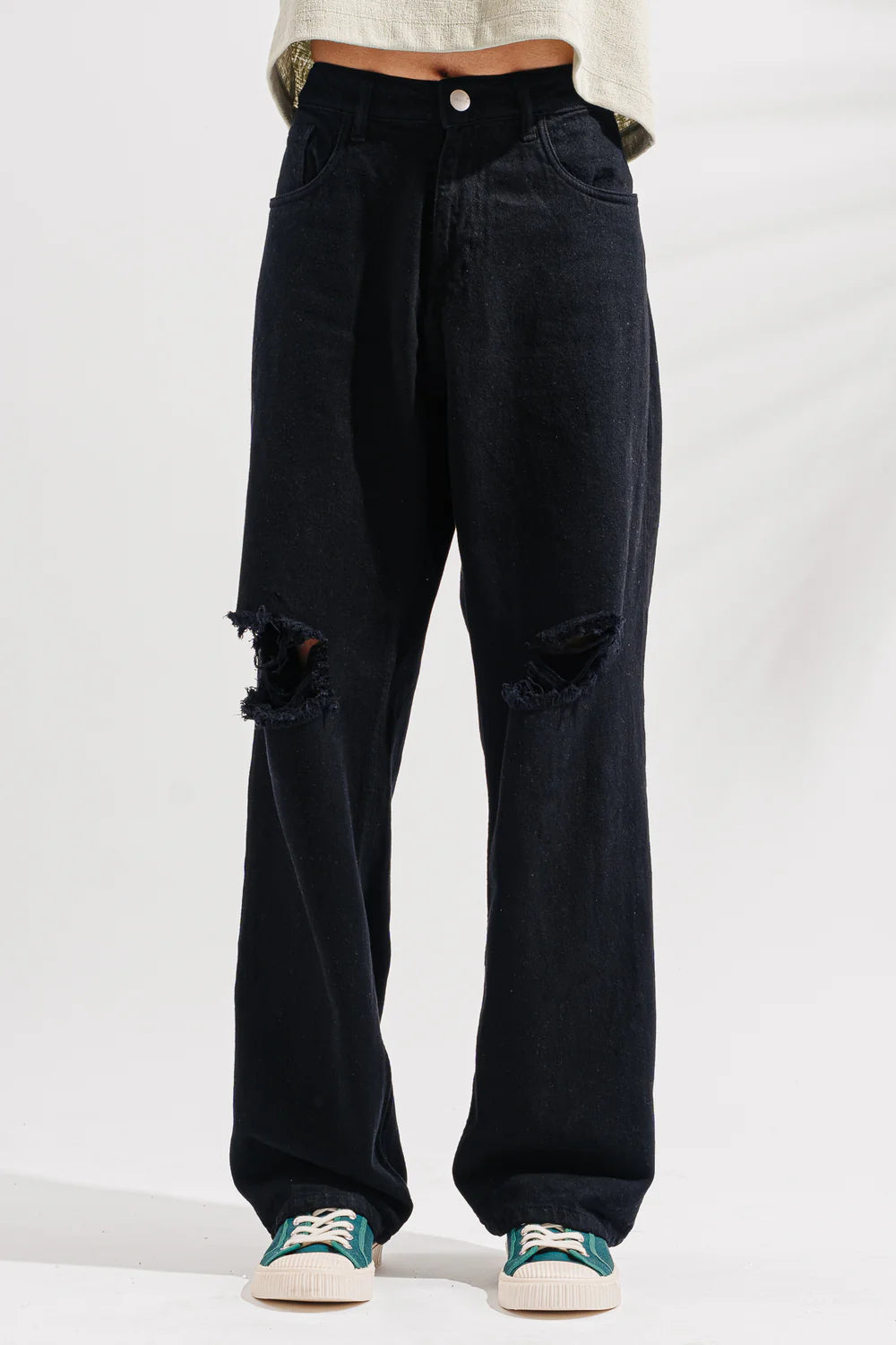 Casual Black Distressed Men's Baggy Straight Denim Jeans with Effortless Everyday Style