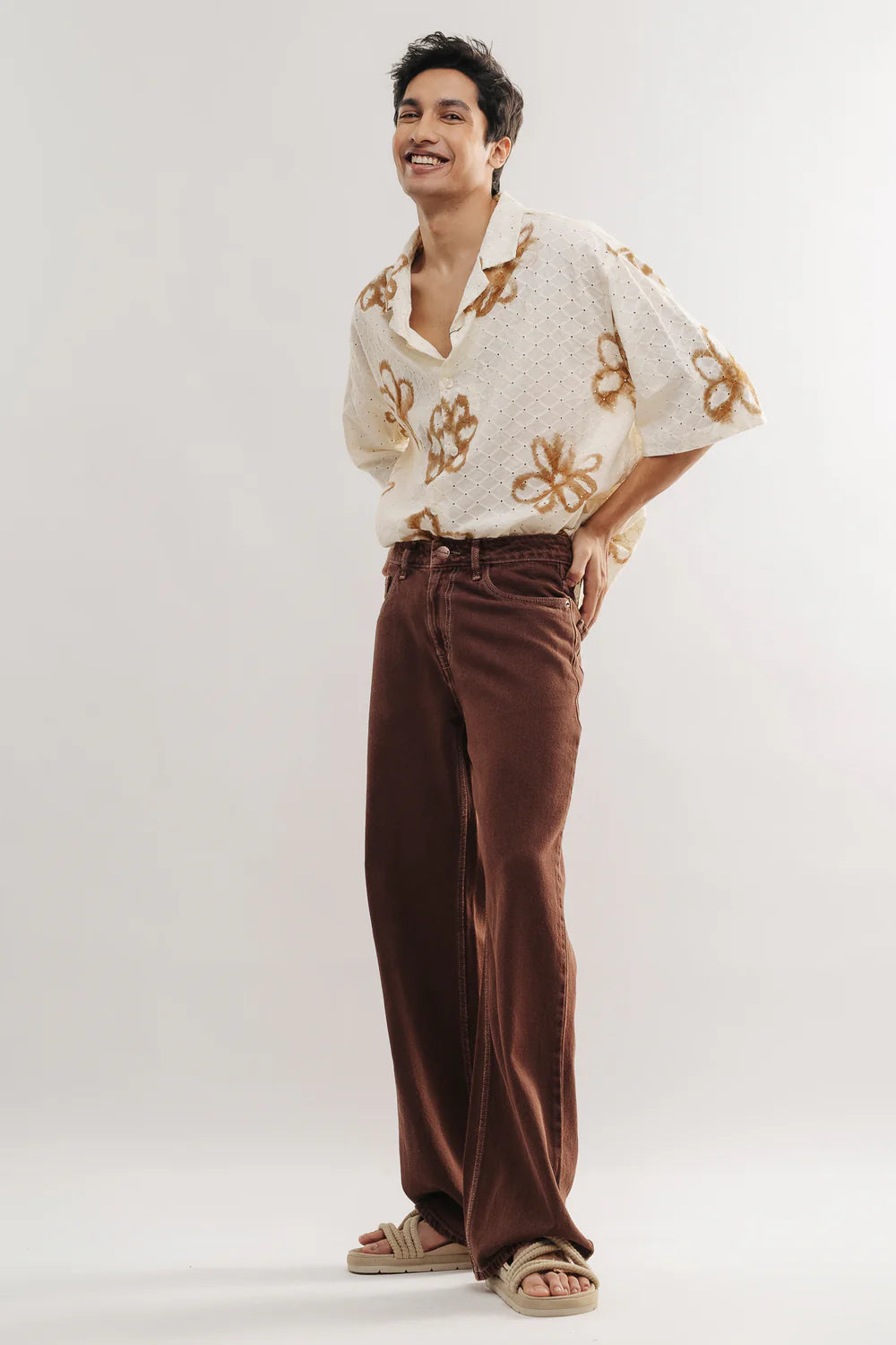 Premium Brown Straight Men's Jeans with Timeless Design and Relaxed Comfort