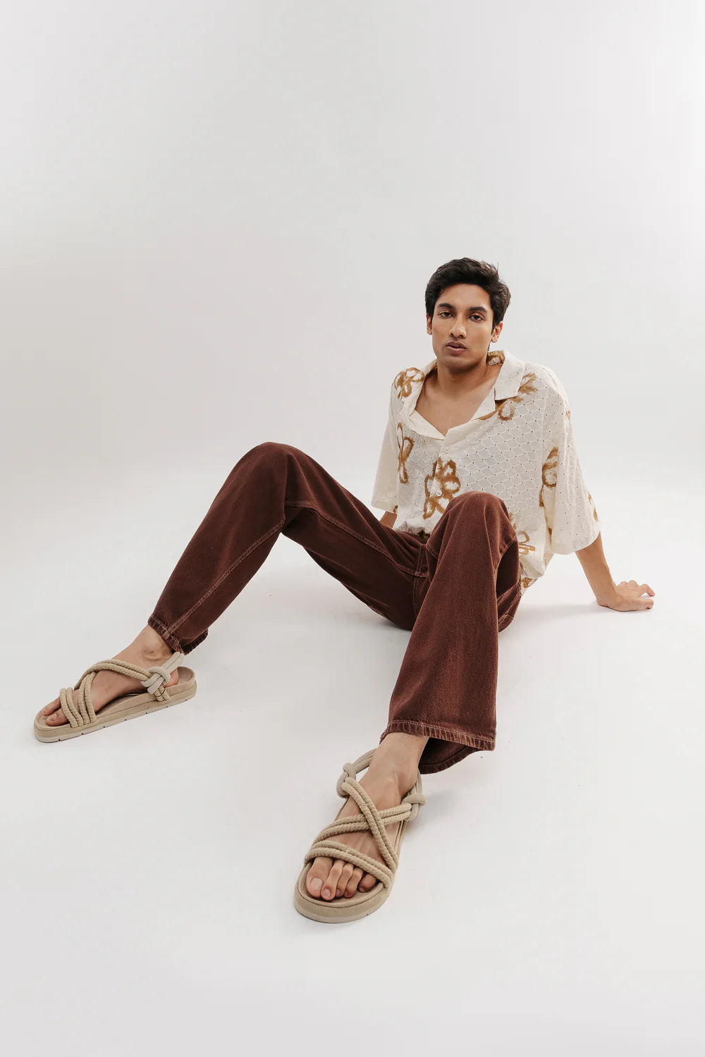 Premium Brown Straight Men's Jeans with Timeless Design and Relaxed Comfort