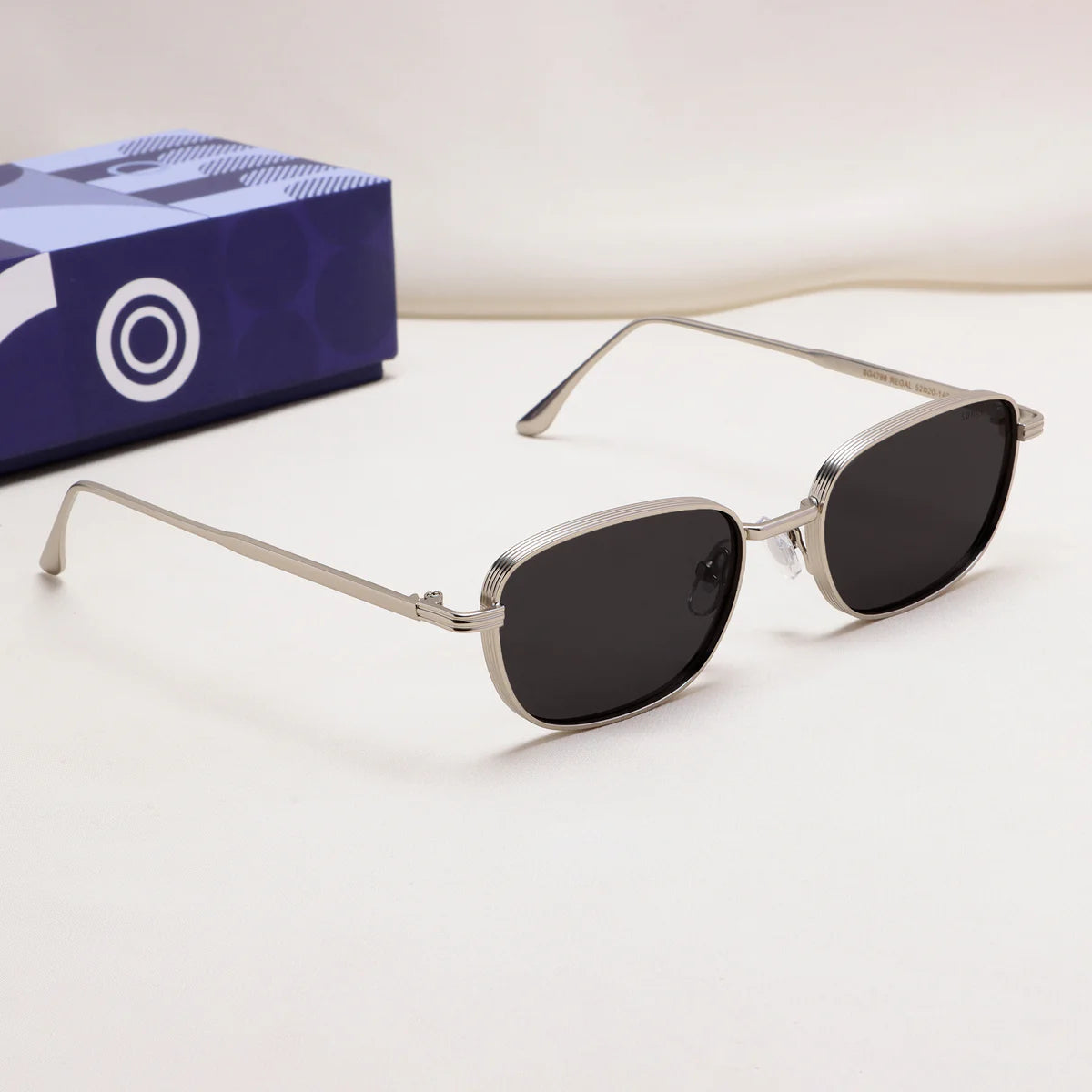 Regal Men’s Oval Sunglasses in Silver & Black
