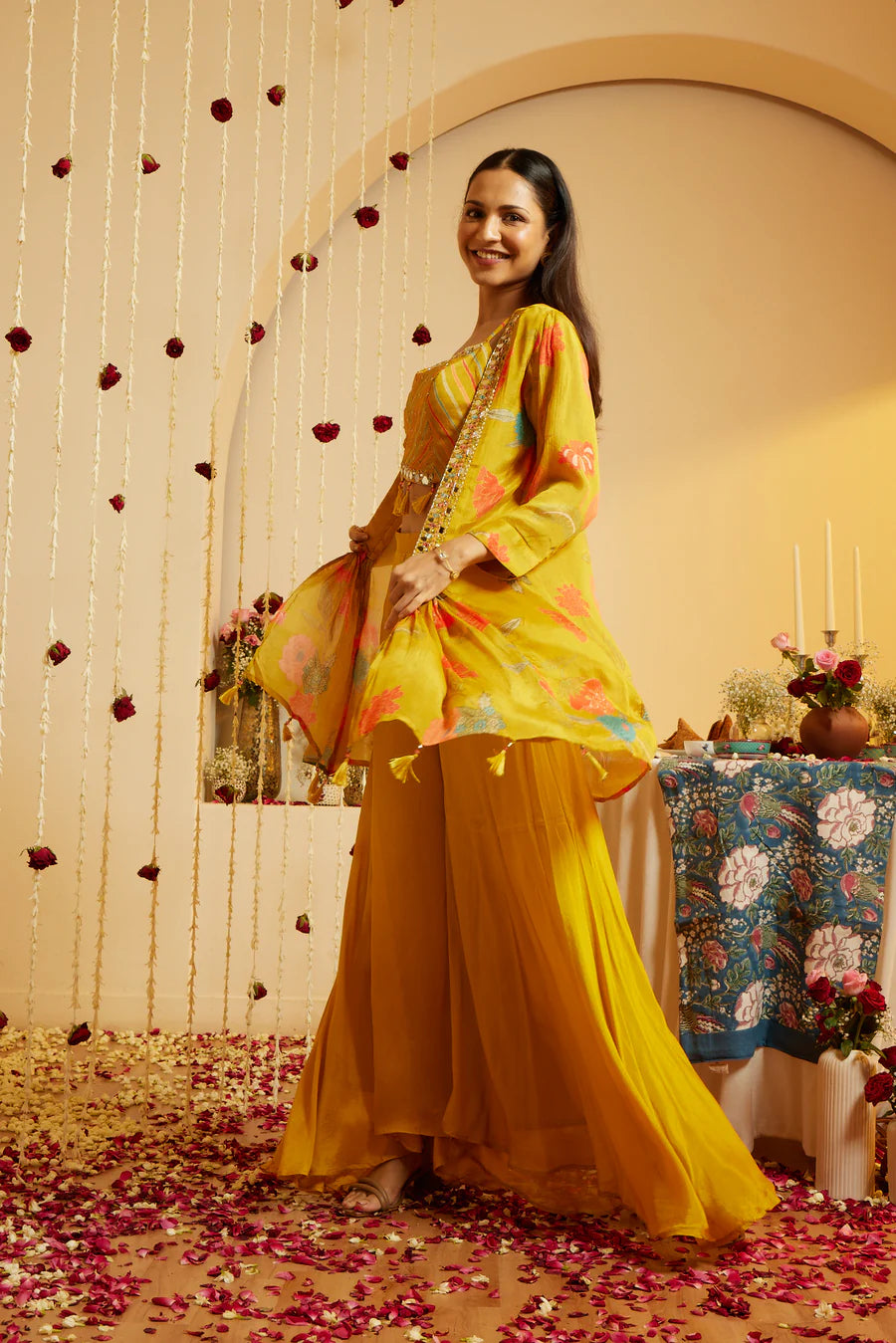 Modern Women’s Mustard Glow Maslin Shrug Ideal for Stylish Layered Looks and Comfortable Fashion