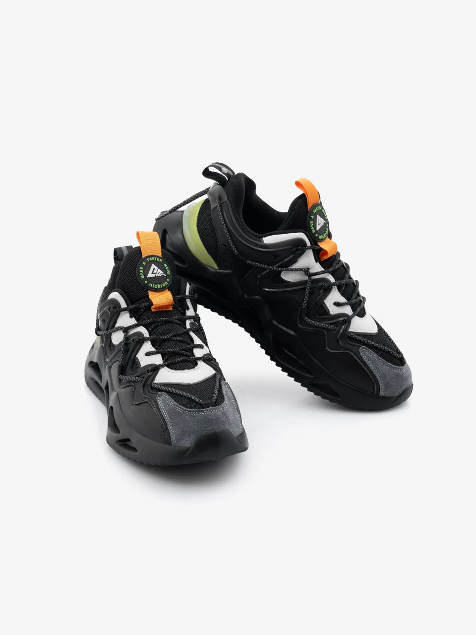 Premium Moscow Carbon Black Low Top Sneakers with Classy and Minimalist Street Style