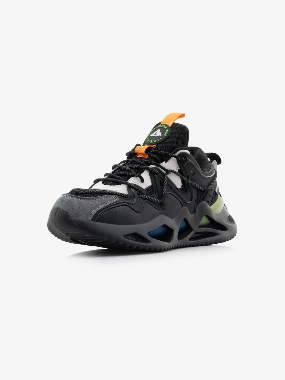 Premium Moscow Carbon Black Low Top Sneakers with Classy and Minimalist Street Style