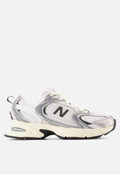 Casual White Shoes for Women Comfortable Modern Streetwear Look