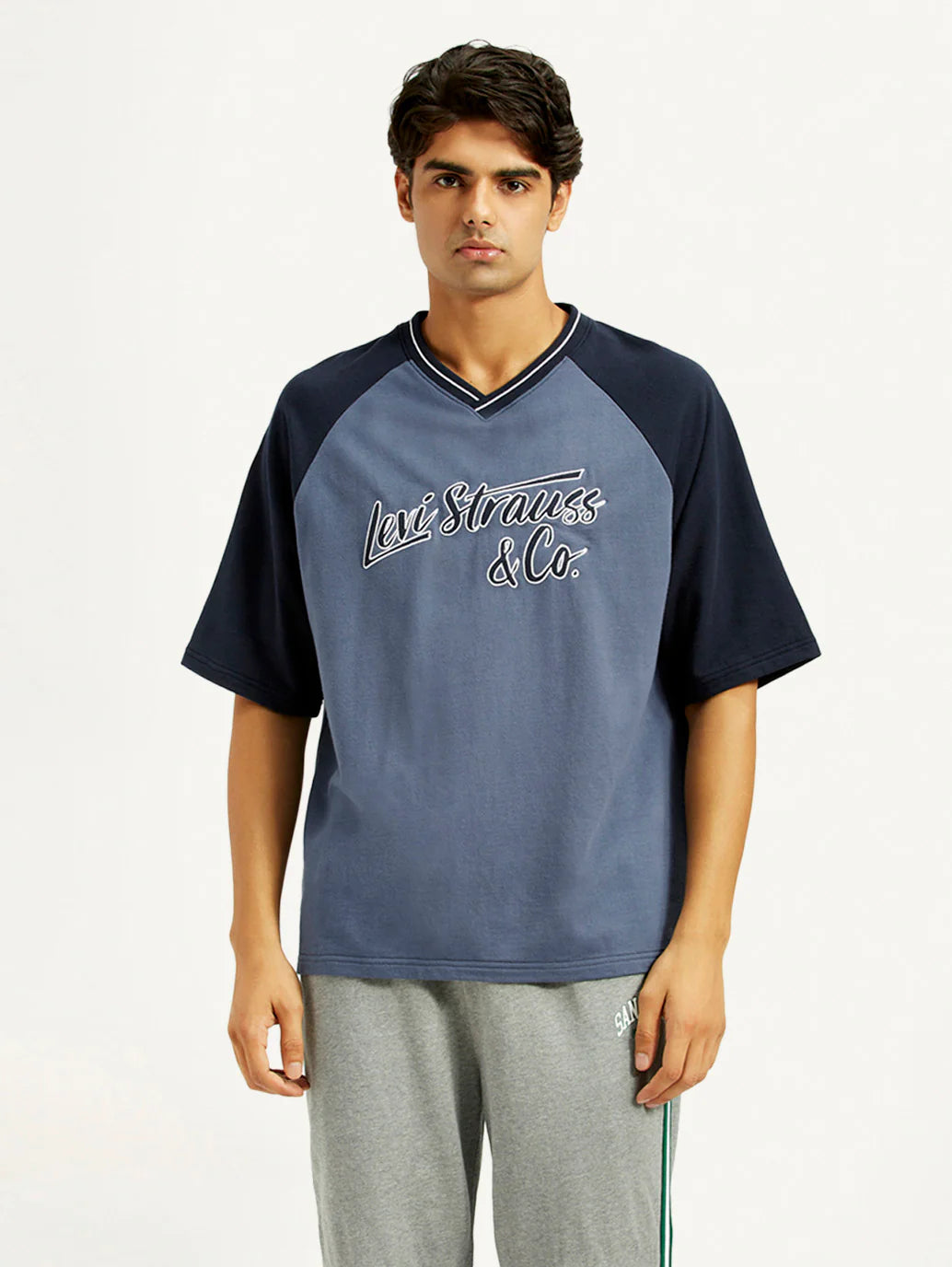 Fashionable Men’s Printed Loose Fit T-Shirt Crafted for Contemporary Urban Style and Casual Wardrobe Essentials