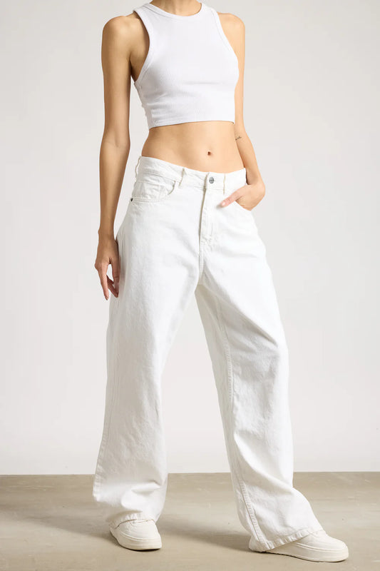 Women’s White Relaxed Wide-Leg Jeans