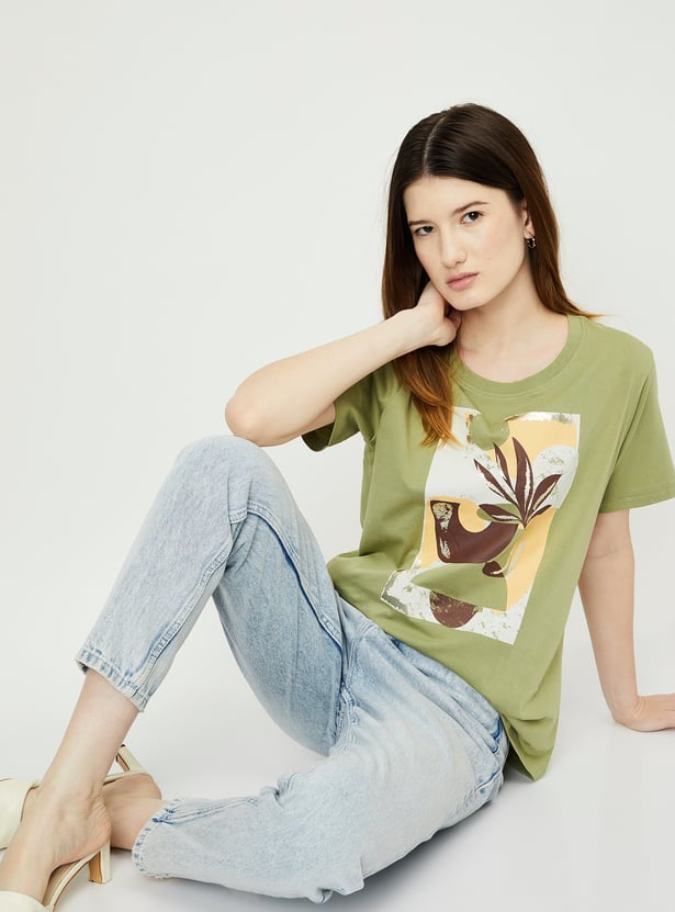 Fashionable Women Graphic Printed T Shirt Perfect for Daily and Weekend Outfits