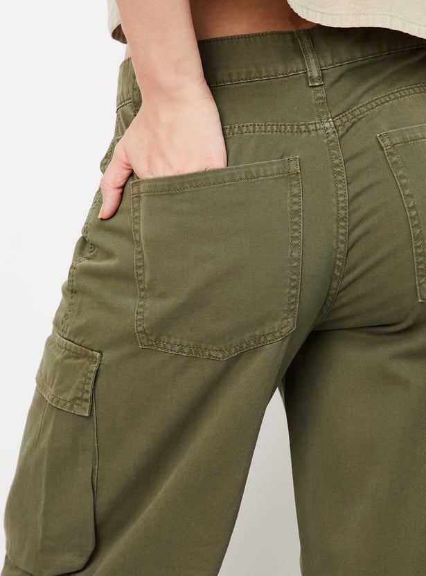 Casual Women’s Solid Straight-Leg Cargo Jeans