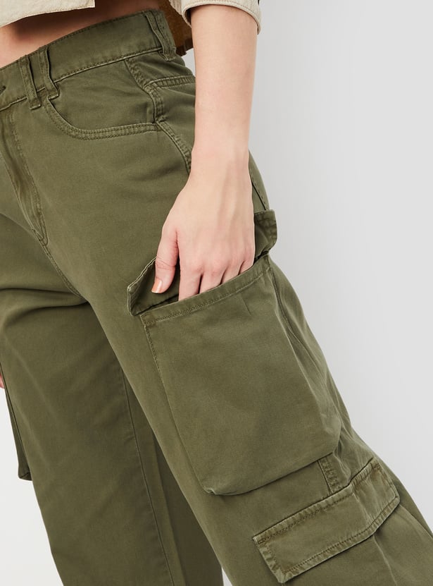 Casual Women’s Solid Straight-Leg Cargo Jeans