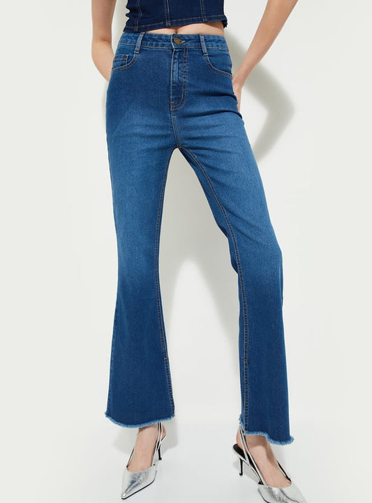 Women Frayed Hem Kickflare Jeans