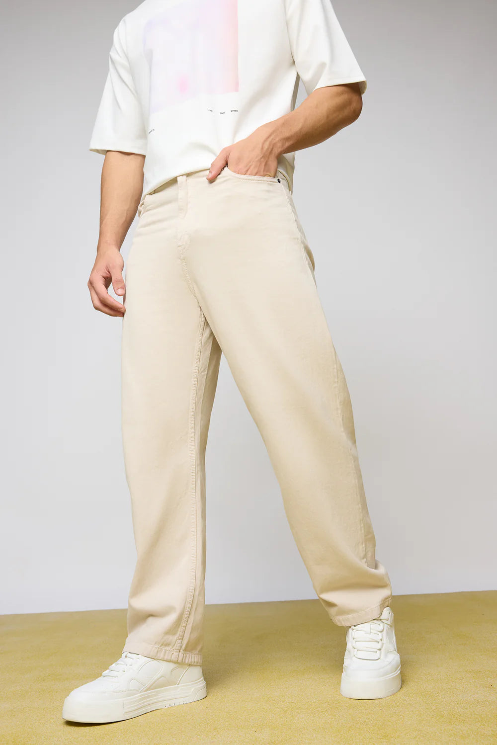 Casual Classic Cream Men's Straight Jeans Perfect for Office and Weekend Outfits