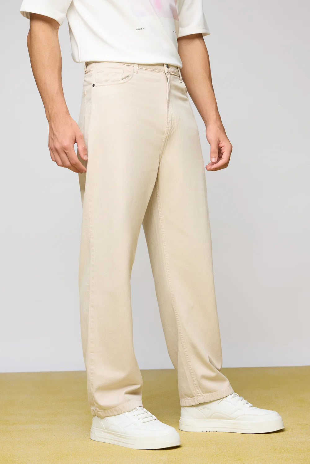 Casual Classic Cream Men's Straight Jeans Perfect for Office and Weekend Outfits