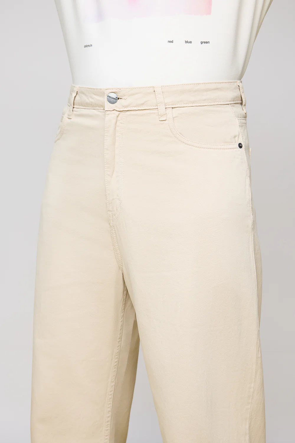 Casual Classic Cream Men's Straight Jeans Perfect for Office and Weekend Outfits