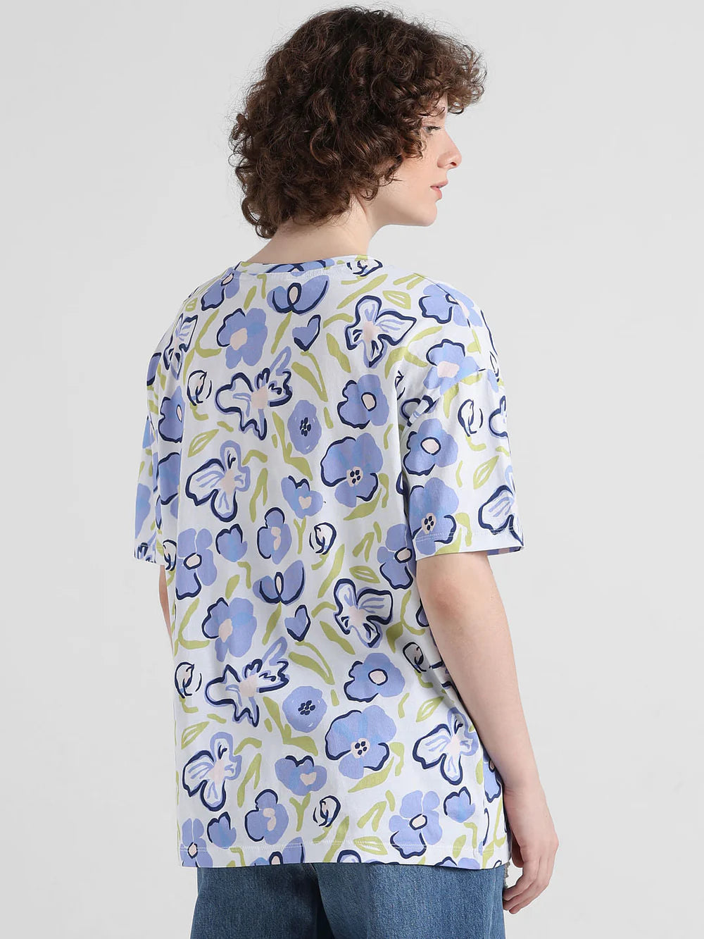 Women’s White Oversized T-Shirt with Elegant Floral Print Design