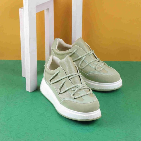 Women Green Sports Sneakers Soft Breathable Lightweight Fabric