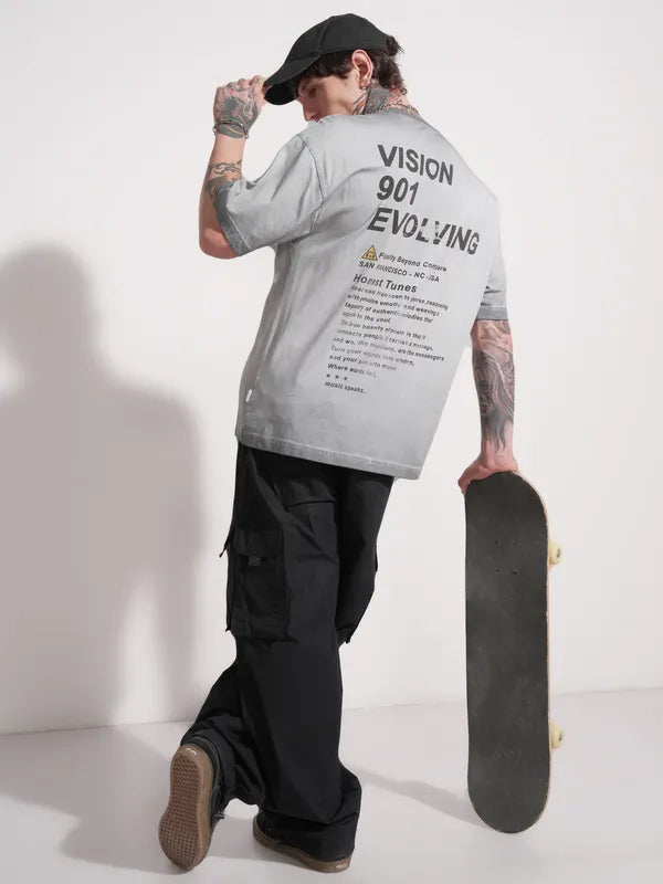 Versatile Grey Printed Oversized Fit Round Neck T-Shirt for Men’s Summer Wardrobe and Everyday Styling