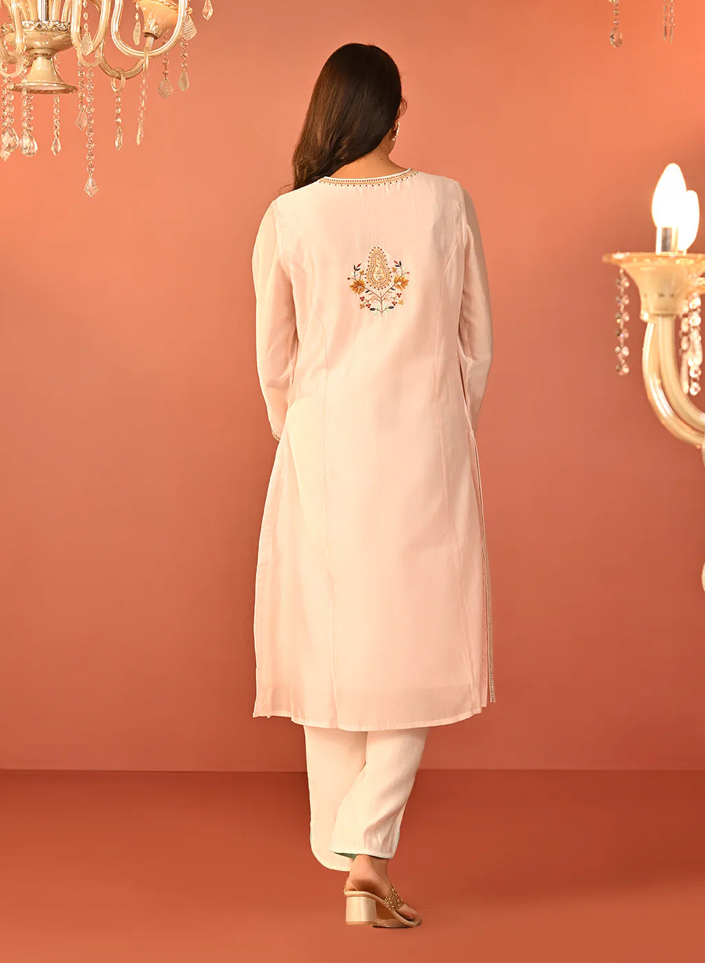 Elegant Pink Embroidered Chanderi Kurta Set with Pants