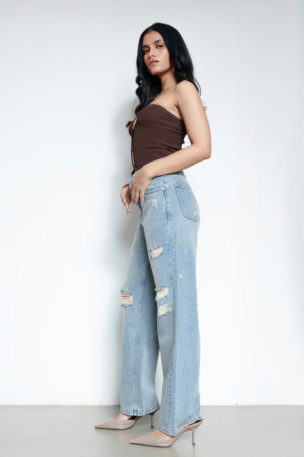 Women’s Easy Blue Distressed Straight-Leg Jeans