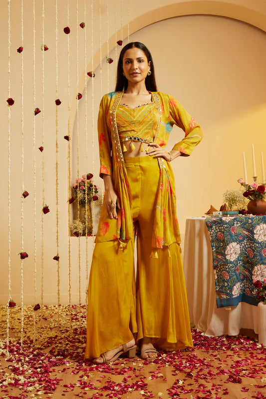 Modern Women’s Mustard Glow Maslin Shrug Ideal for Stylish Layered Looks and Comfortable Fashion