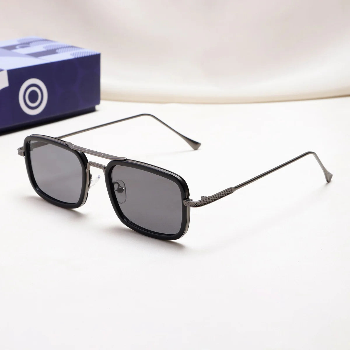 Men’s Gun Black Rectangular Sunglasses – Lecter