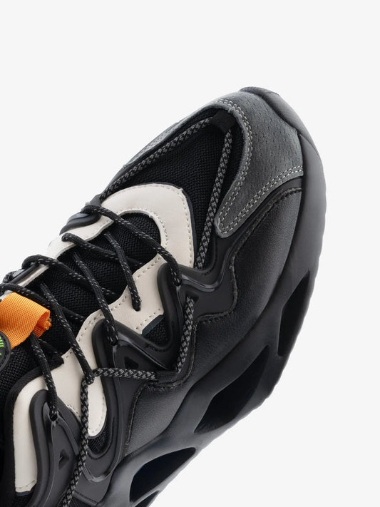 Premium Moscow Carbon Black Low Top Sneakers with Classy and Minimalist Street Style