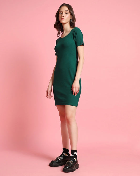 Classy Women Green Slim Fit Bodycon Dress Designed for a Sleek Figure Flattering Style